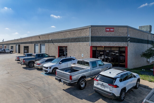 More details for 7492-7522 Reindeer Trl, San Antonio, TX - Industrial for Lease
