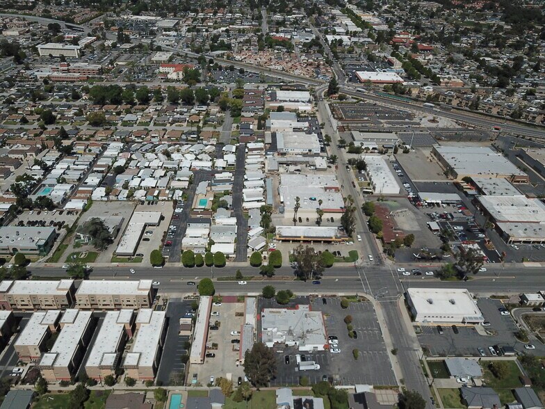 308-316 W Route 66, Glendora, CA à vendre - Photo du bâtiment - Image 3 de 10