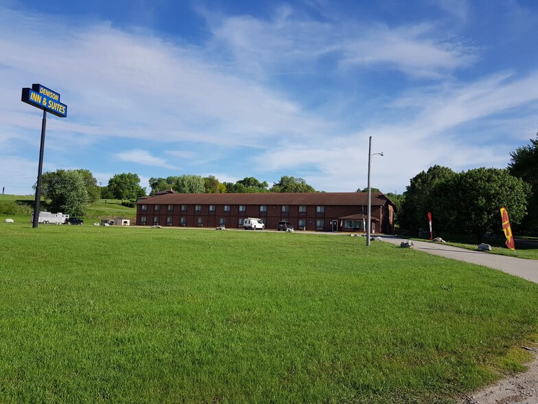 315 Chamberlin Dr, Denison, IA for sale - Building Photo - Image 1 of 1