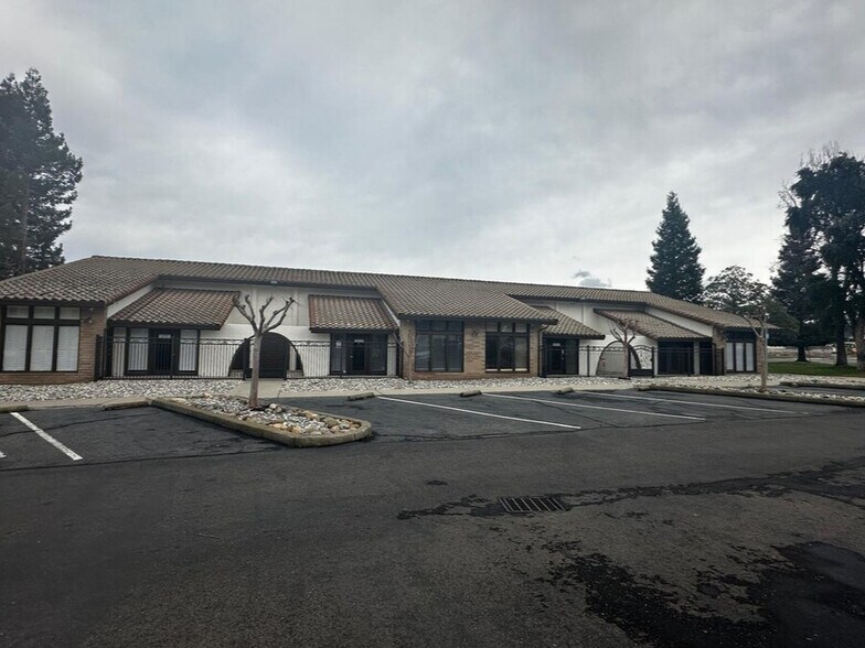 5250 Date Ave, Sacramento, CA à louer - Photo du bâtiment - Image 3 de 8