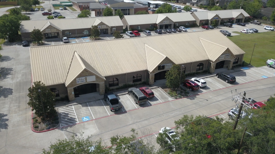 1311 W Parkwood Ave, Friendswood, TX à louer Photo du bâtiment- Image 1 de 1