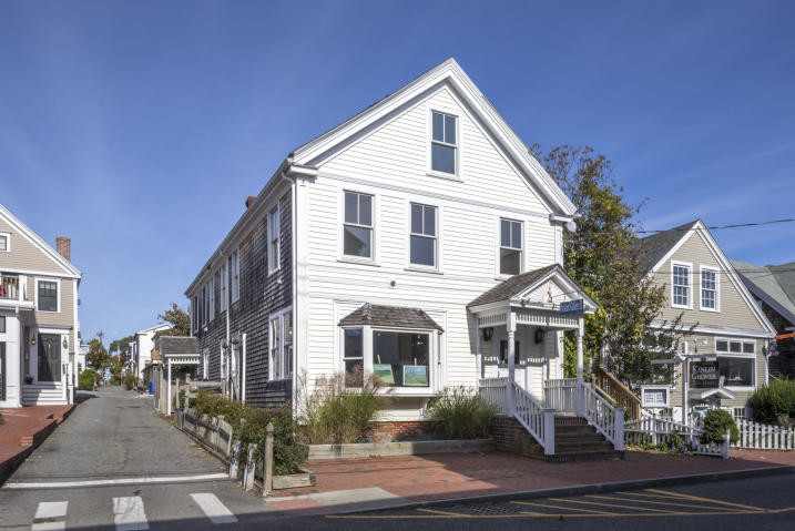 372 Commercial St, Provincetown, MA for sale - Building Photo - Image 1 of 1