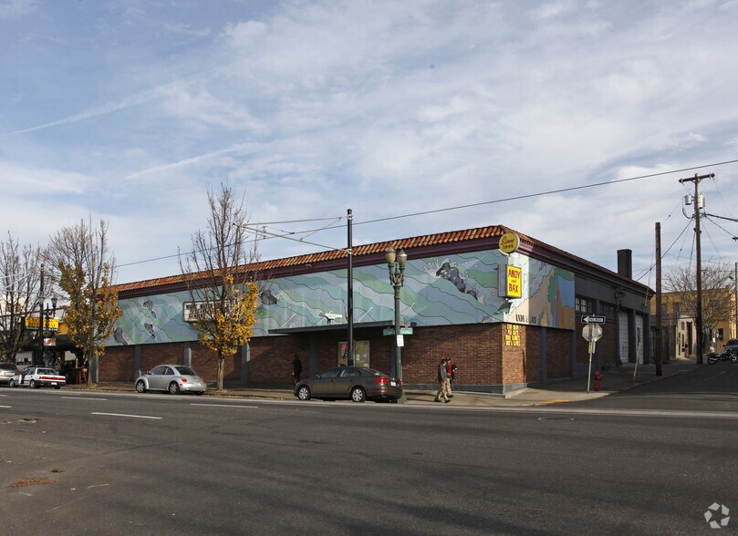 324 SE Grand Ave, Portland, OR à vendre - Photo du bâtiment - Image 1 de 4