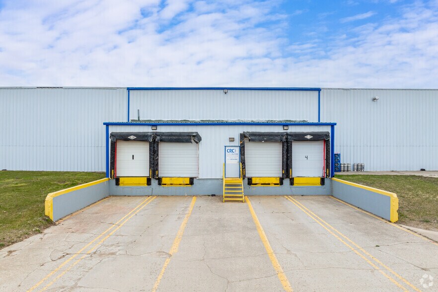 69687 Kraus Rd, Edwardsburg, MI à louer - Photo du bâtiment - Image 2 de 8