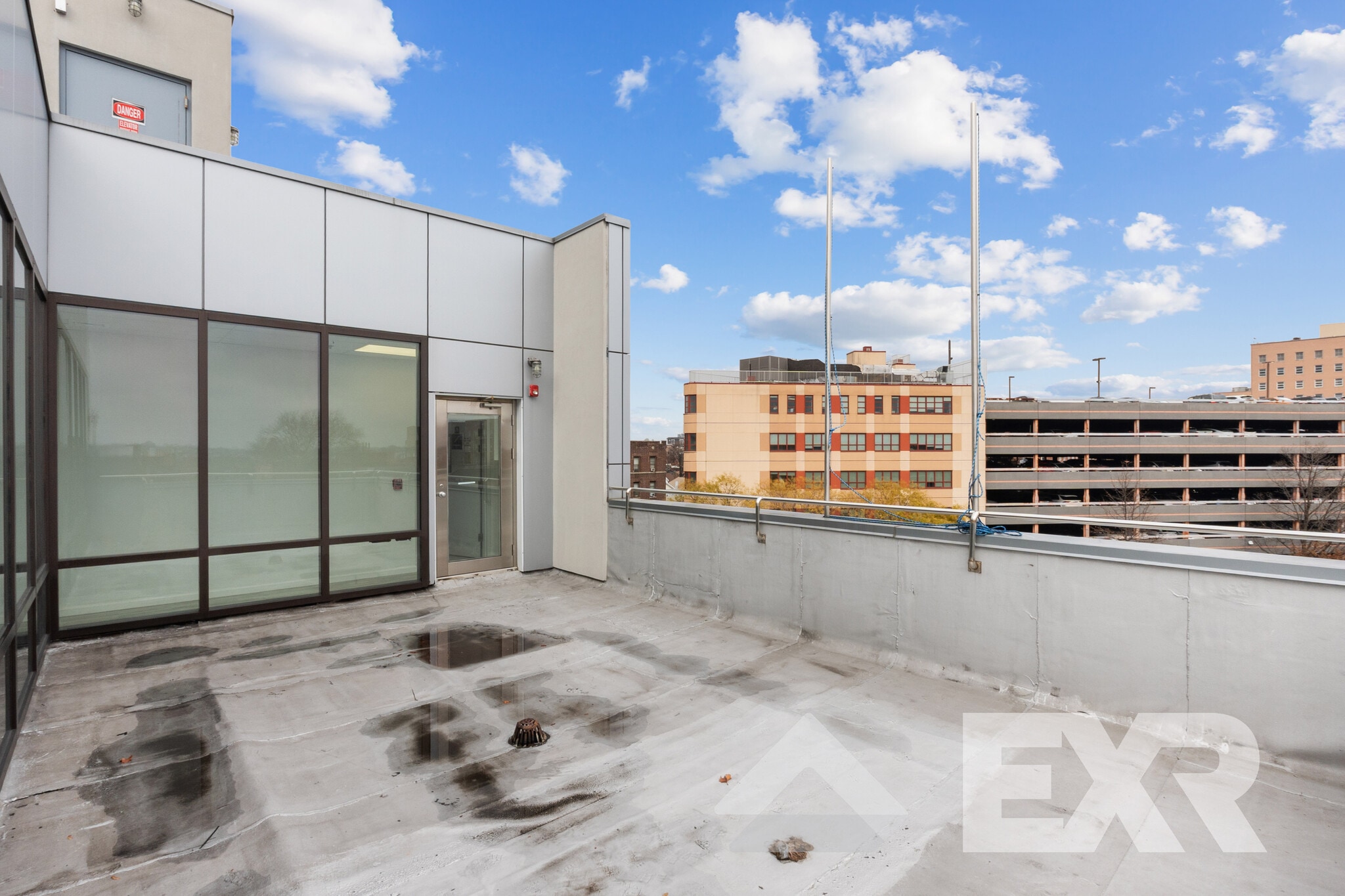 4112 77th St, Elmhurst, NY for lease Interior Photo- Image 1 of 7