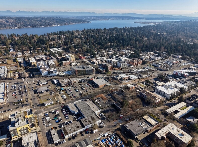 12513 Lake City Way NE, Seattle, WA for sale - Building Photo - Image 3 of 9
