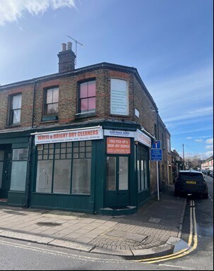 Plus de détails pour 210-212 Sandycombe Rd, Richmond - Commerce de détail à vendre