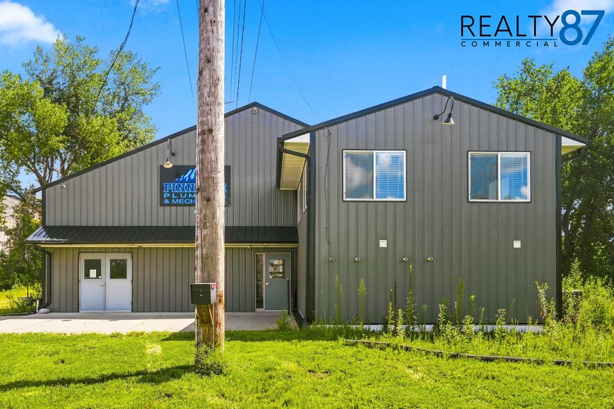 4301 6th St SW, Cedar Rapids, IA à vendre - Photo du bâtiment - Image 3 de 33