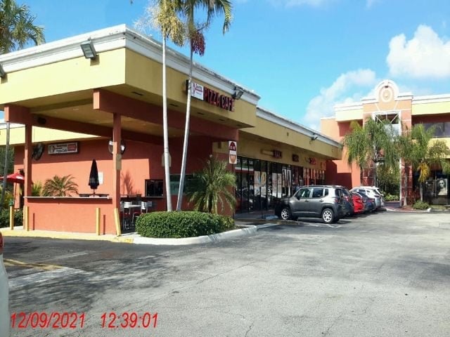 3801 N University Dr, Sunrise, FL à louer - Photo du bâtiment - Image 3 de 16
