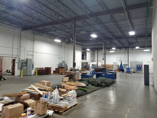 Plus de détails pour 301-303 W County Rd E2, New Brighton, MN - Industriel à vendre