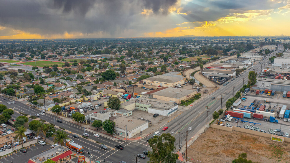 916 S Santa Fe Ave, Compton, CA for sale - Building Photo - Image 1 of 1