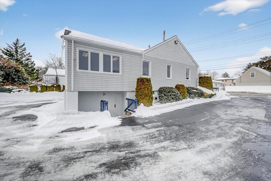 75 Ramapo Rd, Garnerville, NY for lease - Building Photo - Image 3 of 69