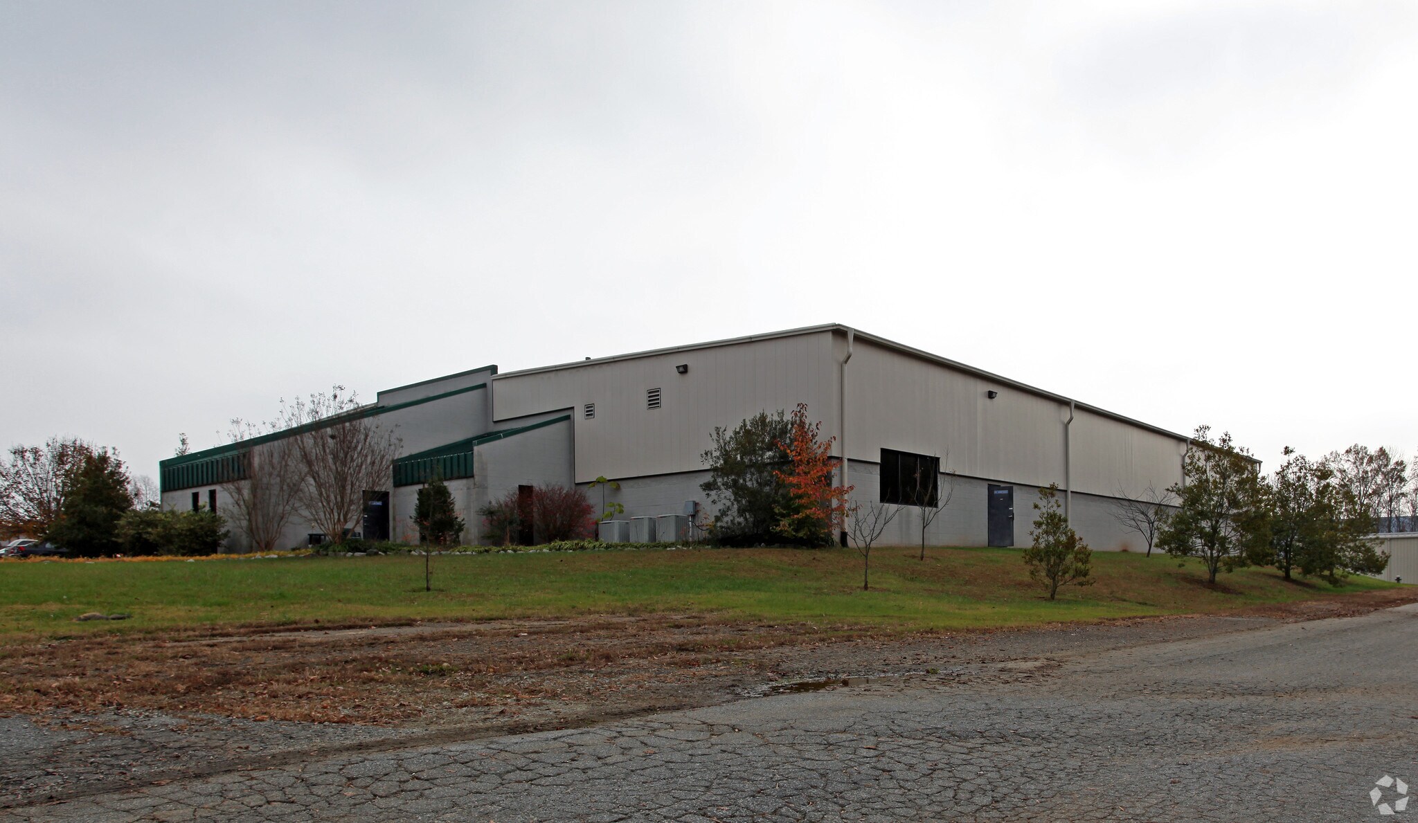 7609 Canoe Rd, Greensboro, NC for sale Primary Photo- Image 1 of 13