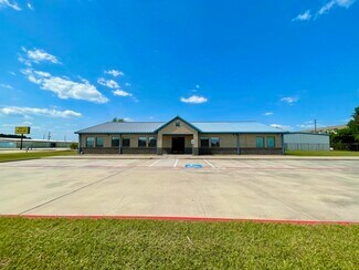 Plus de détails pour 21120 Spring Town Dr, Spring, TX - Bureau/Commerce de détail à louer