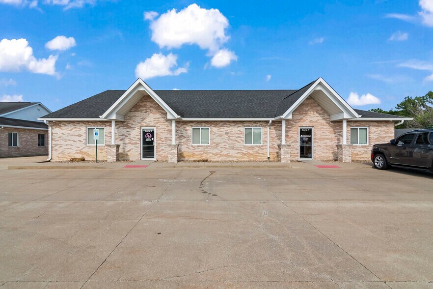 3901 Pintail Dr, Springfield, IL à vendre - Photo du bâtiment - Image 1 de 19