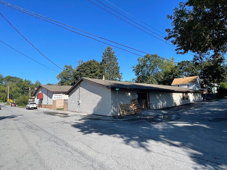 506 River Rd, Staatsburg, NY à vendre - Photo du bâtiment - Image 3 de 3