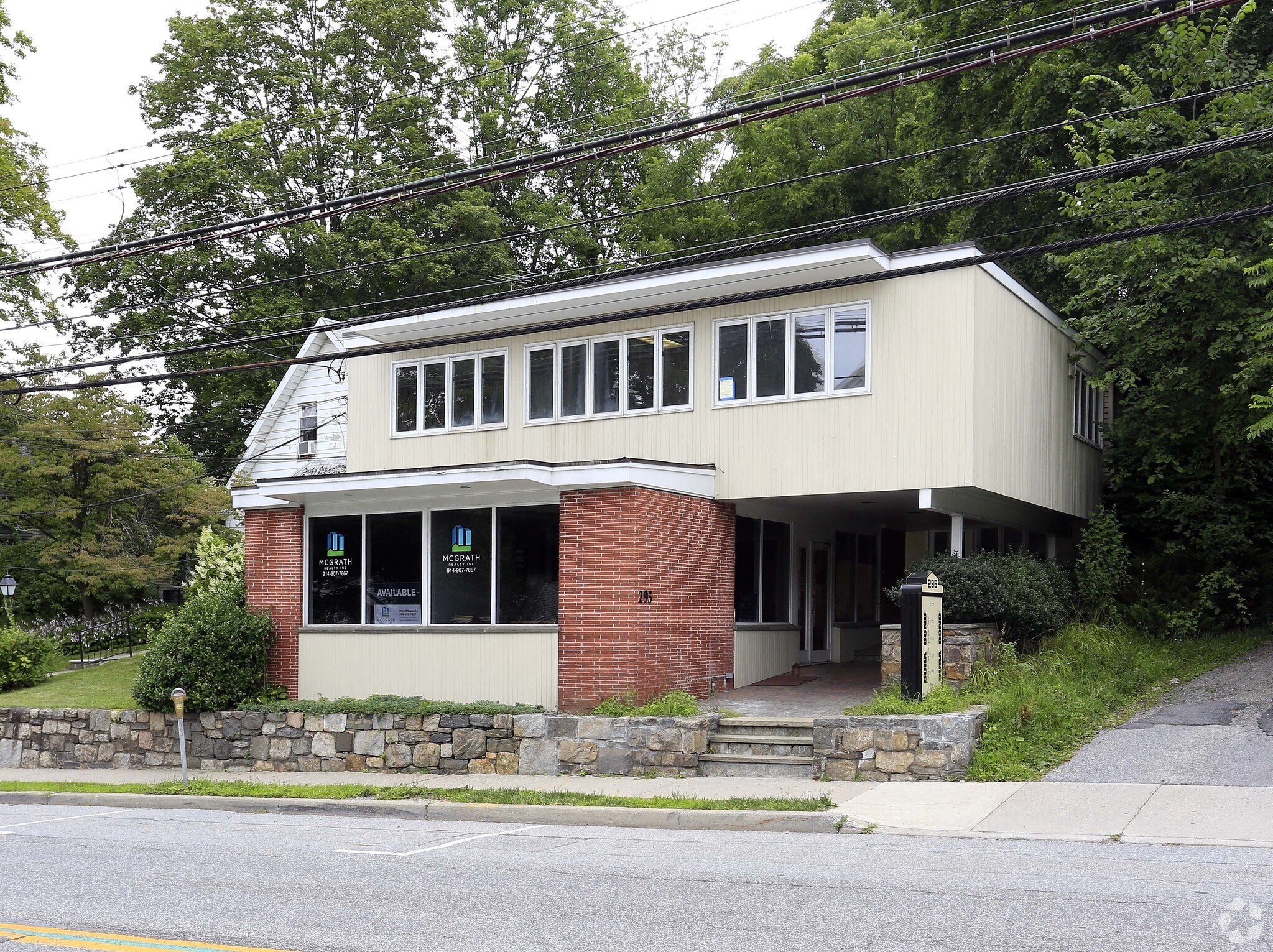 295 E Main St, Mount Kisco, NY for lease Primary Photo- Image 1 of 5
