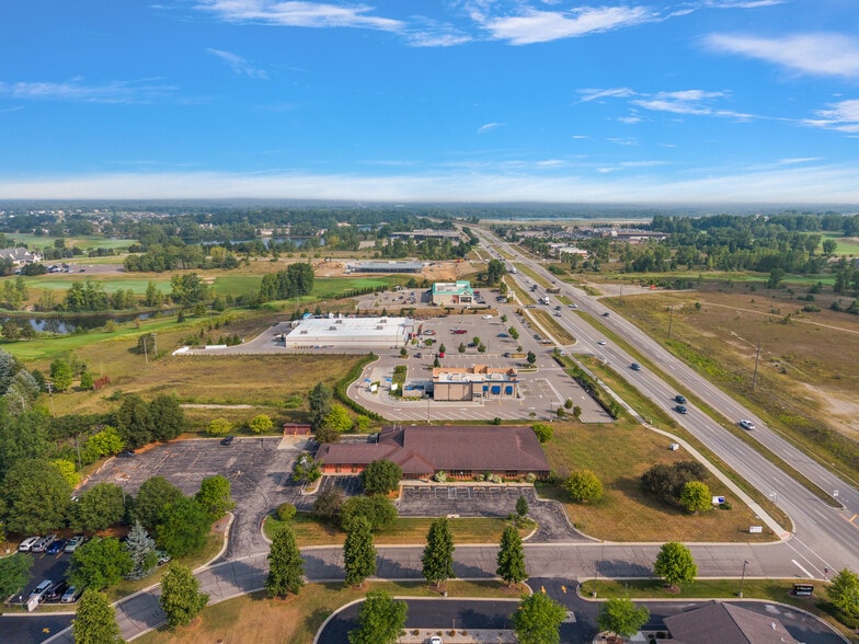 485 Lapeer Rd, Oxford, MI for sale - Building Photo - Image 3 of 5