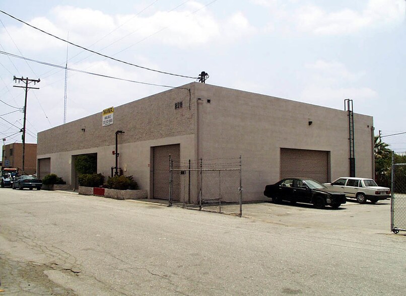 210 Agostino Rd, San Gabriel, CA à vendre - Photo du bâtiment - Image 2 de 6