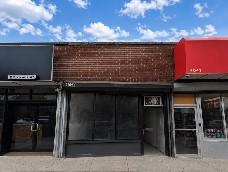 4025-4049 Laconia Ave, Bronx, NY à louer - Photo du bâtiment - Image 1 de 5