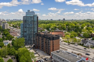 945 Richmond Rd, Ottawa, ON - Aerial map view