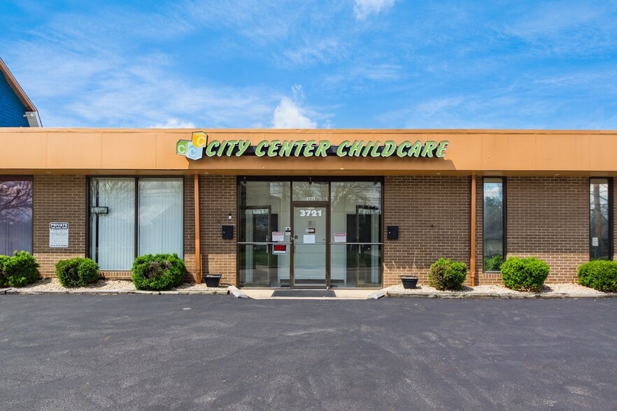 3719 Broadway, Grove City, OH for lease - Building Photo - Image 3 of 5