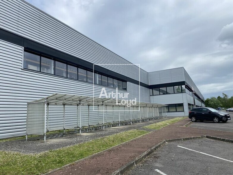 Flex dans Combs-la-Ville à louer - Photo du bâtiment - Image 2 de 6