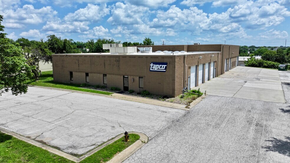 15553 W 110th St, Lenexa, KS à vendre - Photo du bâtiment - Image 1 de 3