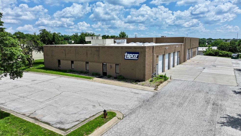15553 W 110th St, Lenexa, KS à vendre - Photo du bâtiment - Image 1 de 3