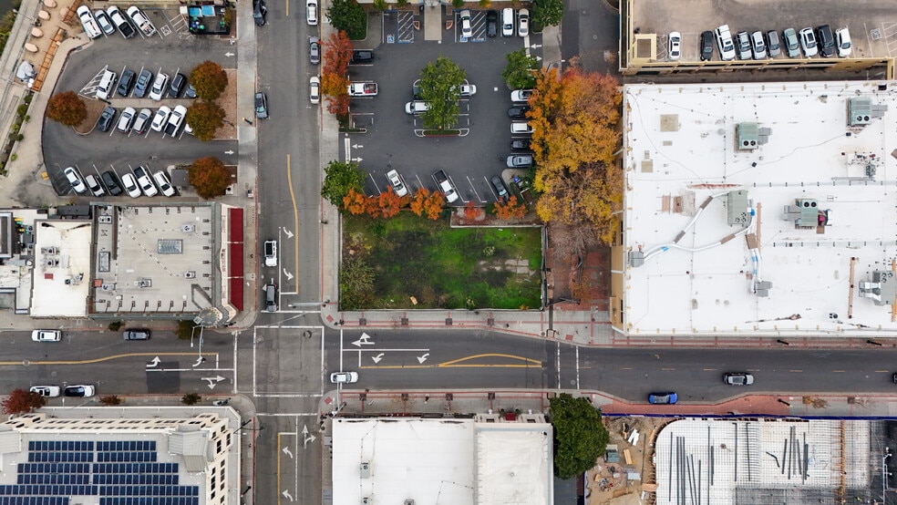 1005 1st St, Napa, CA à louer - Aérien - Image 3 de 7