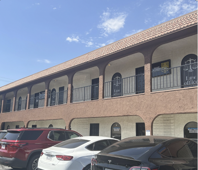 403-405 N MacLay Ave, San Fernando, CA for lease - Building Photo - Image 2 of 4