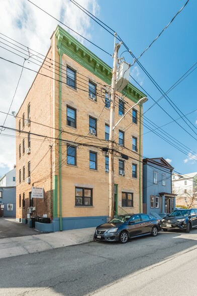 536 N High St, Mount Vernon, NY for sale - Building Photo - Image 3 of 40