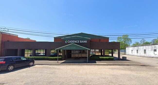 Plus de détails pour 307 E Jones St, Fort Deposit, AL - Commerce de détail à vendre
