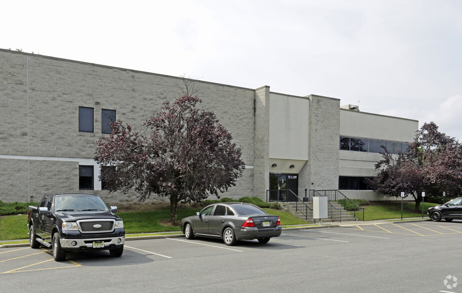 3 S Corporate Dr, Riverdale, NJ for sale - Building Photo - Image 1 of 1