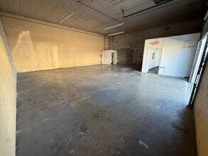 15900-15998 NW 48th Ave, Miami Lakes, FL for lease Interior Photo- Image 2 of 6