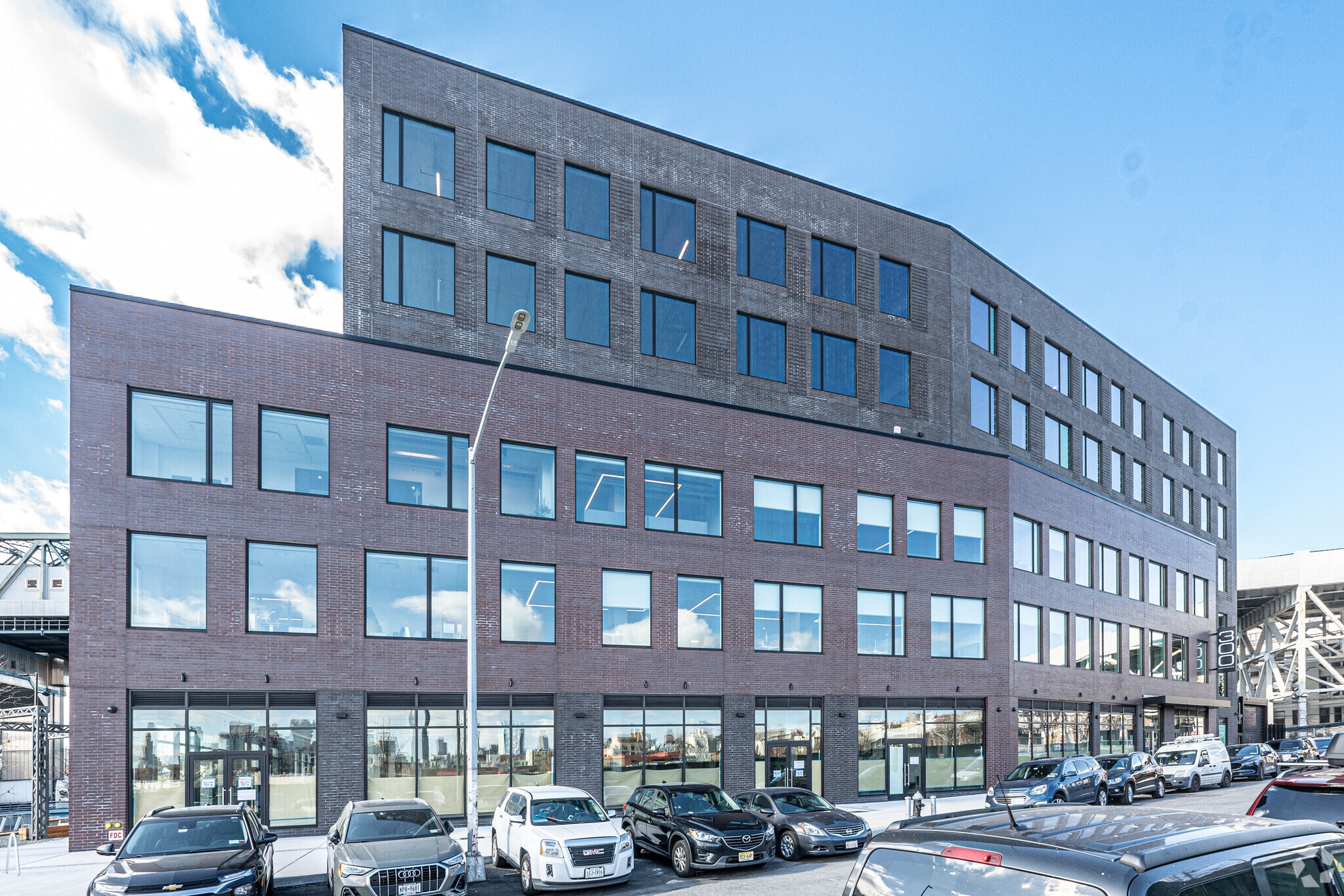240-300 Huntington St, Brooklyn, NY for lease Primary Photo- Image 1 of 6