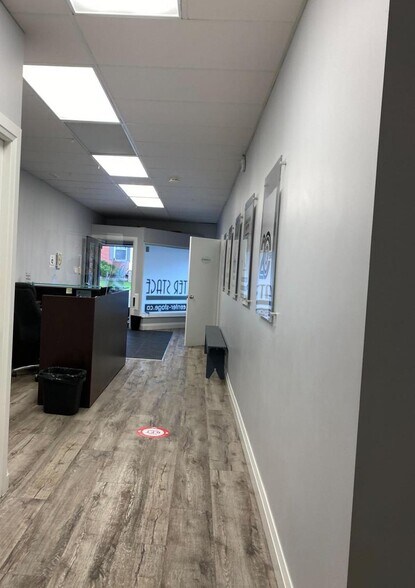 142 Mill St, Halton Hills, ON à vendre - Photo du bâtiment - Image 2 de 5