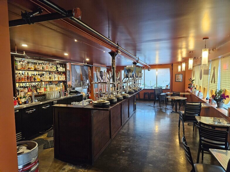 3434 NE Sandy Blvd, Portland, OR à louer - Photo intérieure - Image 2 de 6