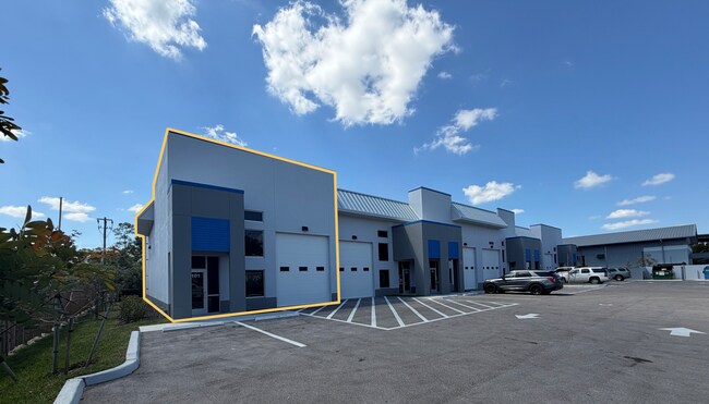 Plus de détails pour 3920 Tollhouse Dr, Naples, FL - Industriel à louer