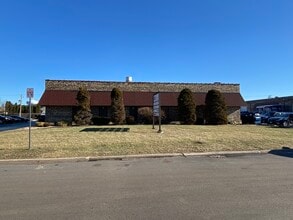 15523-15541 S 70th Ct, Orland Park, IL for lease Interior Photo- Image 2 of 12