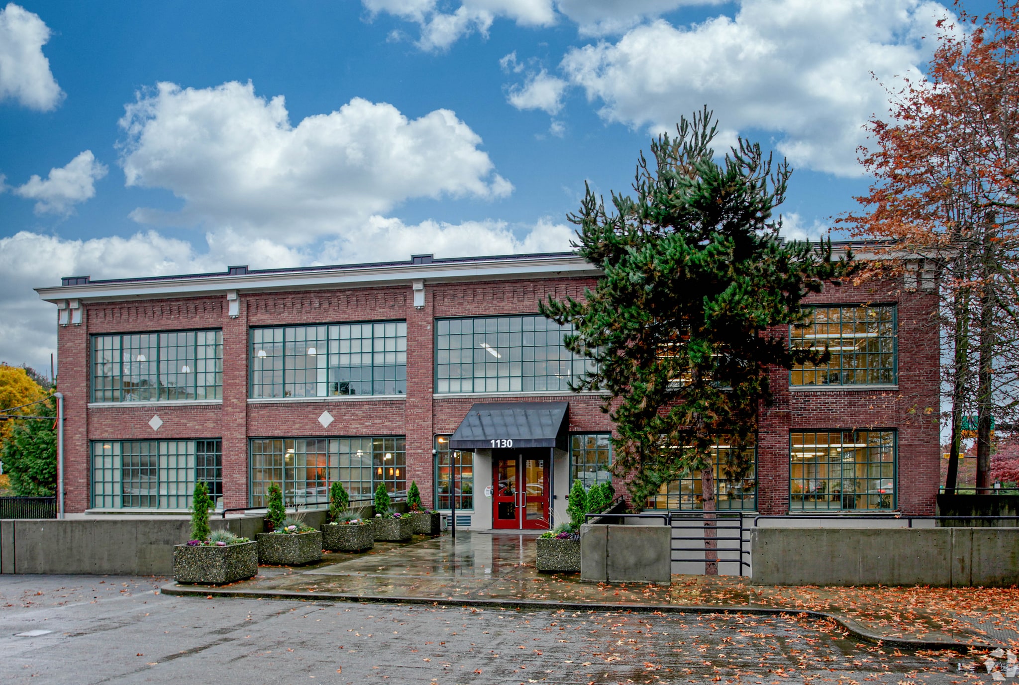 1130 Rainier Ave S, Seattle, WA à louer Photo du bâtiment- Image 1 de 7