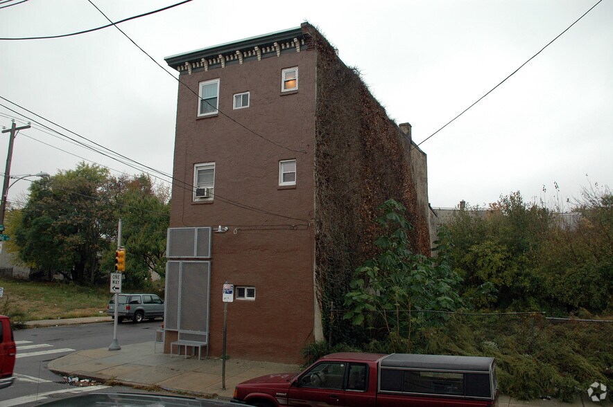 2000 N 17th St, Philadelphia, PA for sale - Building Photo - Image 2 of 3