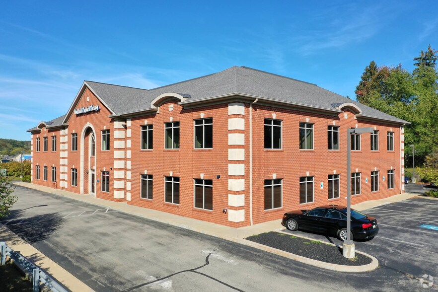 451 Valleybrook Rd, Canonsburg, PA à vendre - Photo du bâtiment - Image 1 de 4