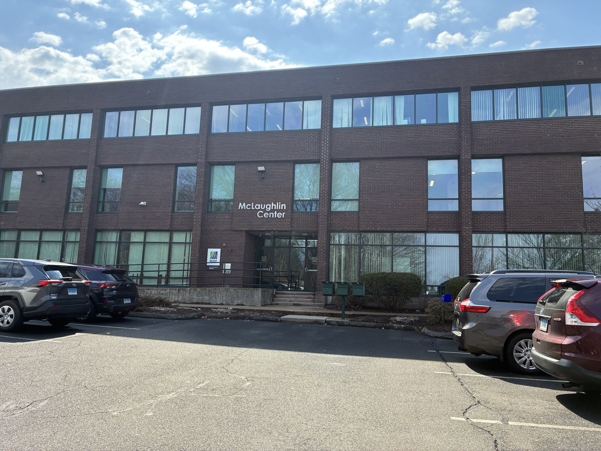 335 Broad St, Manchester, CT for lease Building Photo- Image 1 of 15