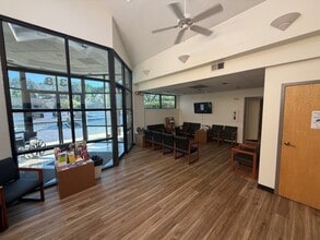 42 Woodcroft Trl, Dayton, OH for lease Interior Photo- Image 1 of 9