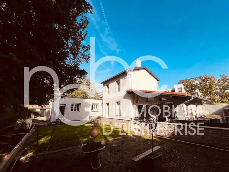 Bureau dans Caluire-et-Cuire à vendre - Photo du bâtiment - Image 2 de 14
