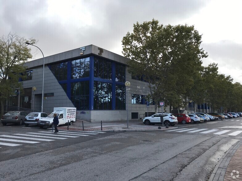 Retail in Fuenlabrada, Madrid for sale - Building Photo - Image 3 of 3