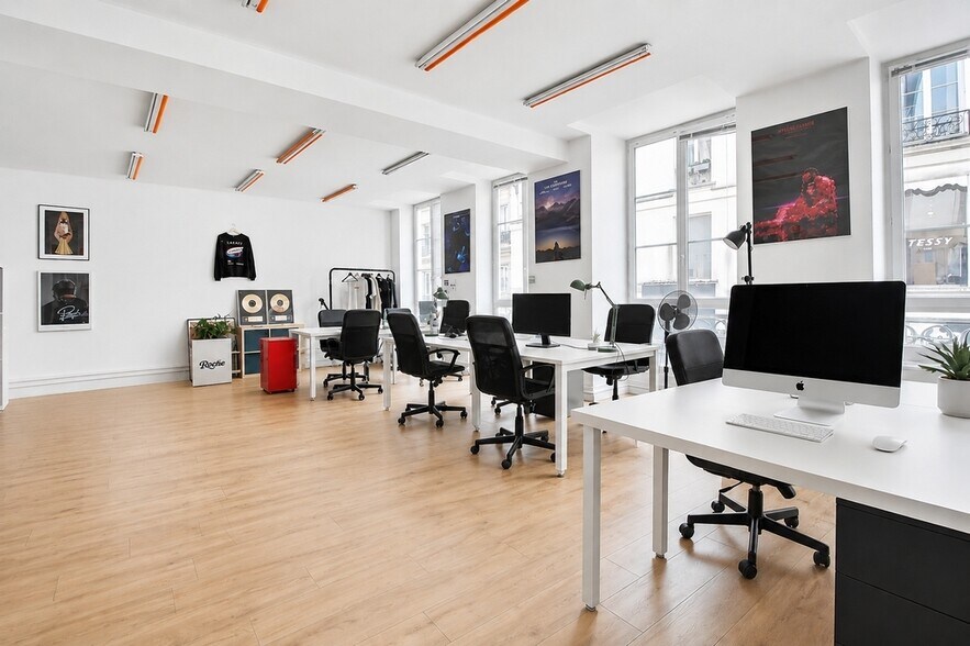 121 Rue D'Aboukir, Paris for lease - Interior Photo - Image 2 of 4
