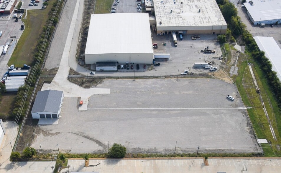 8800 South Fwy, Fort Worth, TX for lease - Building Photo - Image 3 of 10