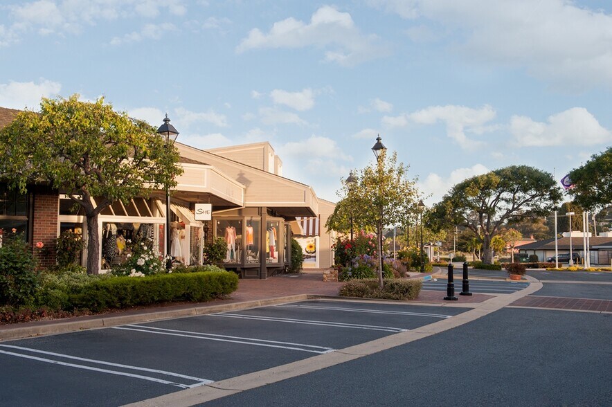 243 Crossroads Blvd, Carmel, CA à louer - Photo du bâtiment - Image 2 de 8